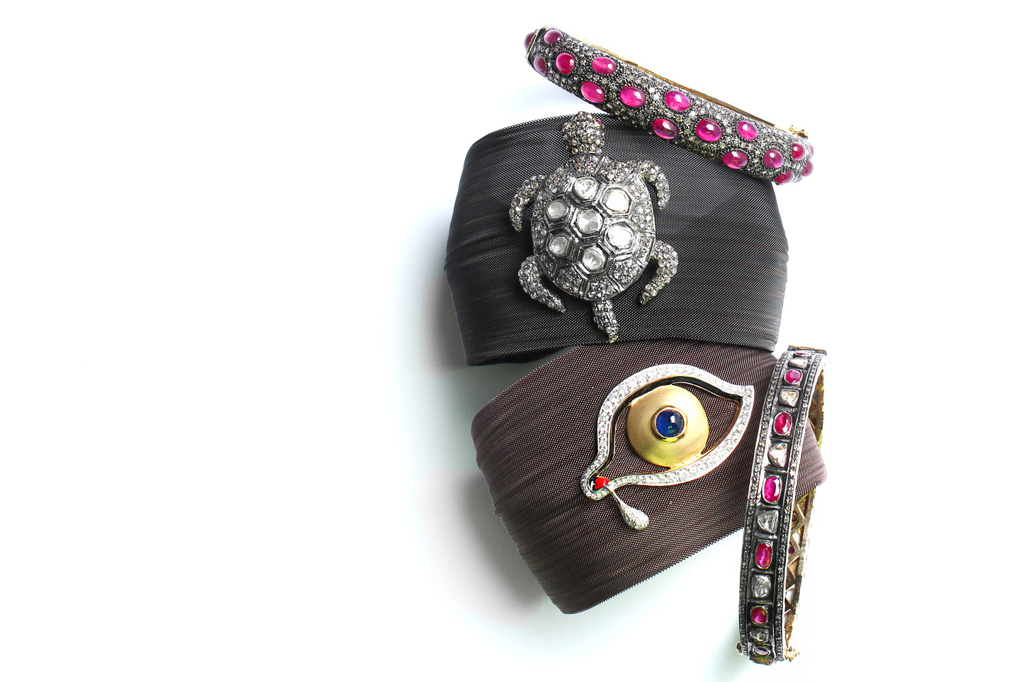 Rose cut Diamond Turtle Silver Mesh Bracelet